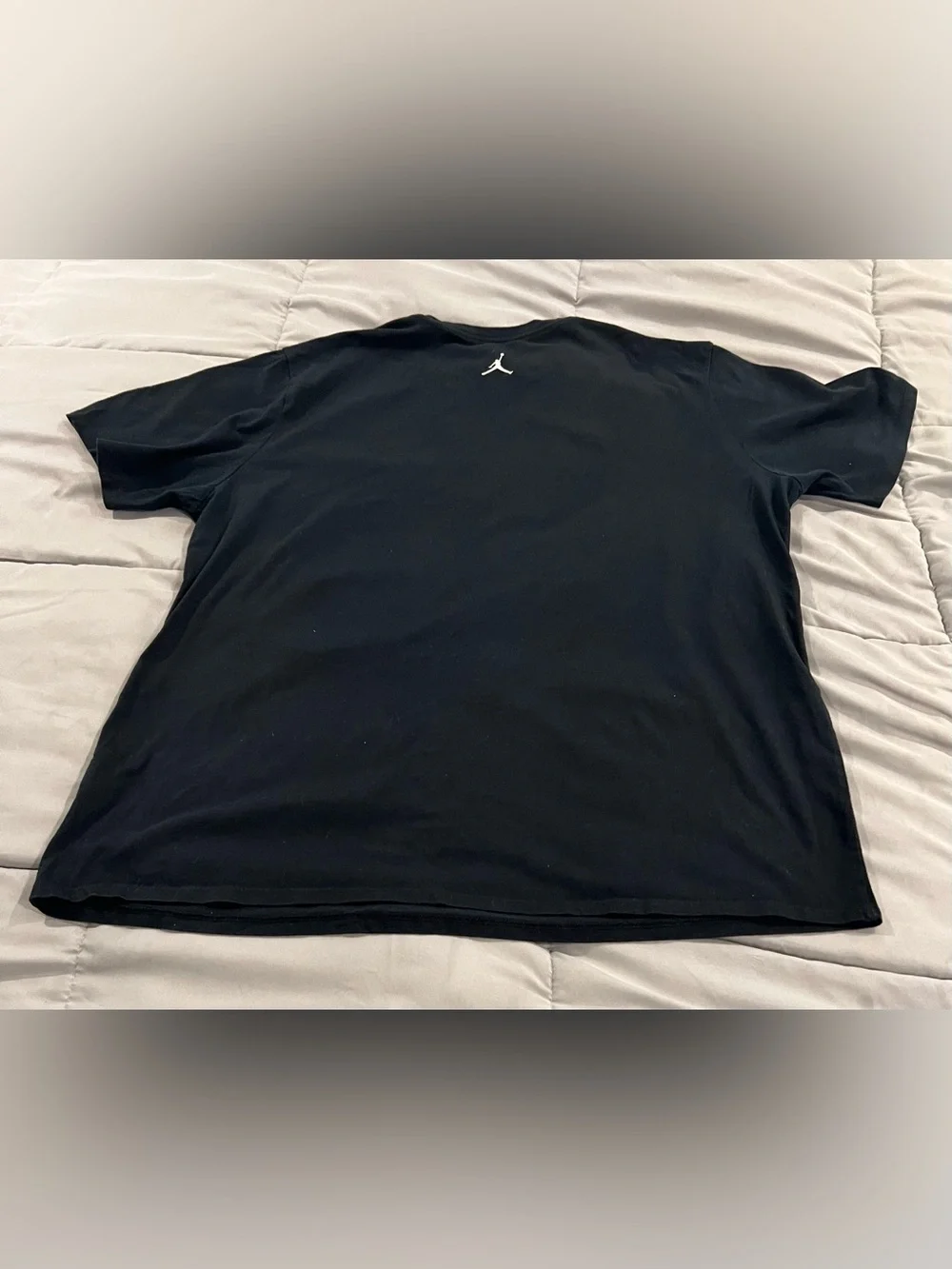 Jordan Men's XXL Black Tee with White Vertical Graphic